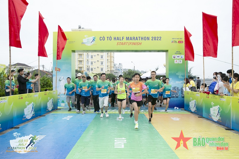 500 vận động viên hoàn thành cung đường chạy tuyệt đẹp trên ngọc đảo